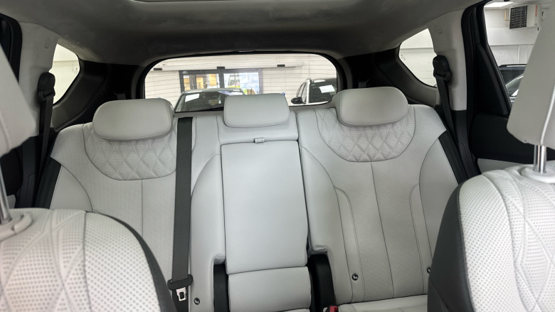 Hyundai SANTA FE 1.6 TGDi Plug-in Hybrid Ultimate 5dr 4WD Auto Estate